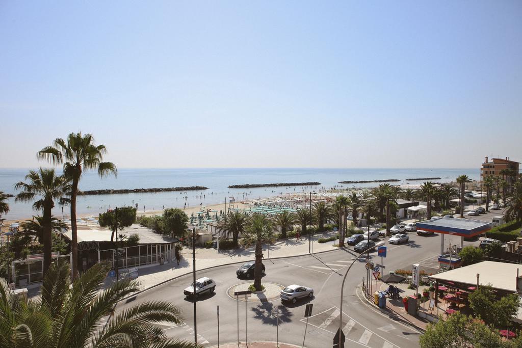 Hotel Ambassador Grottammare Exterior photo