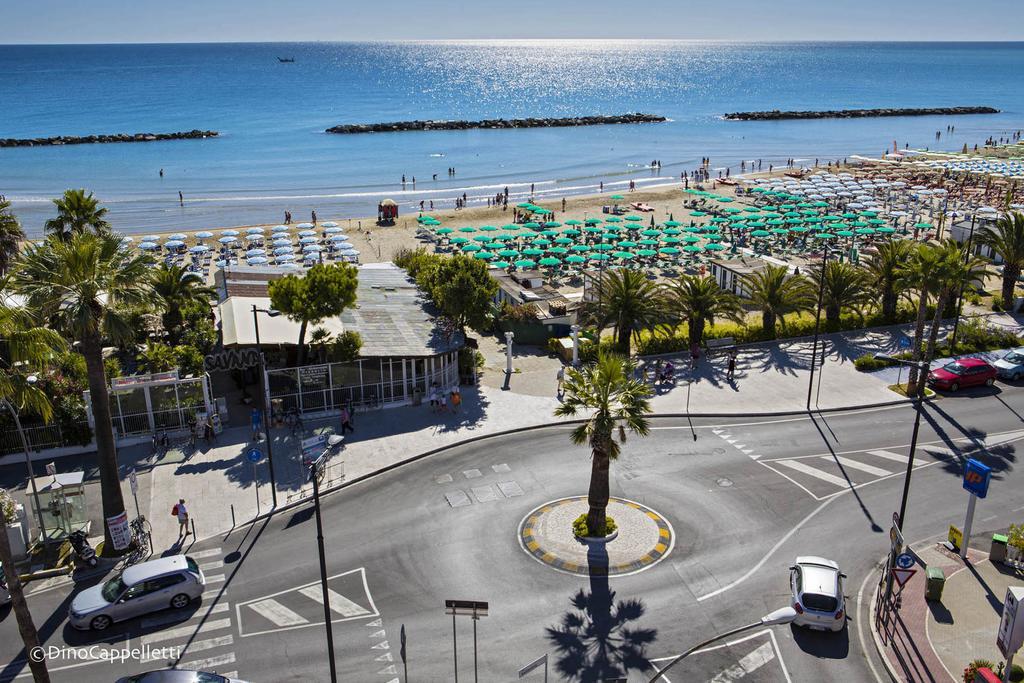 Hotel Ambassador Grottammare Exterior photo