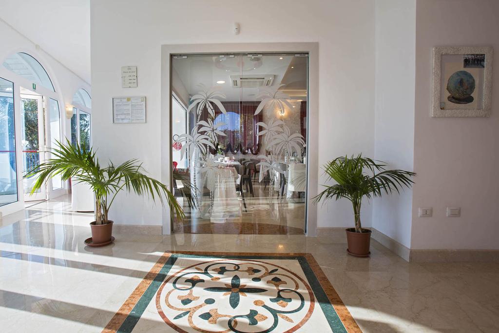 Hotel Ambassador Grottammare Exterior photo