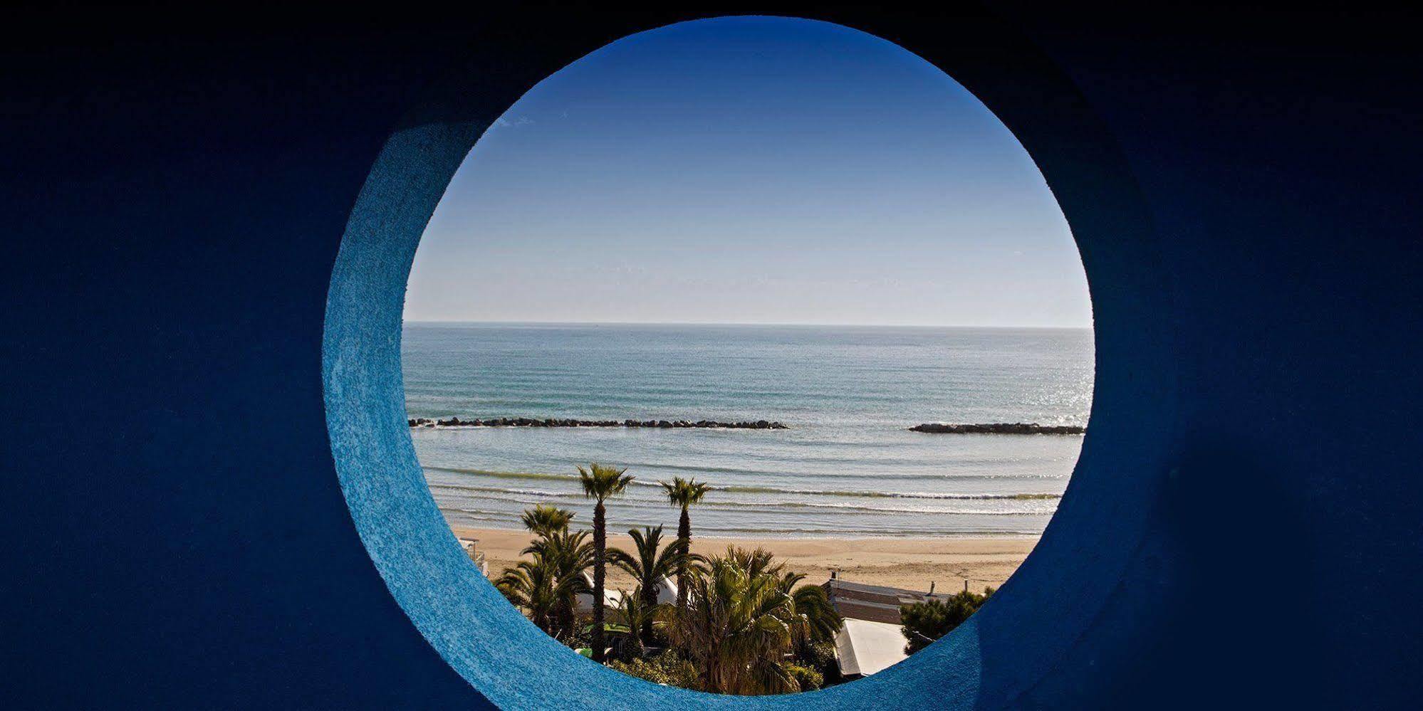 Hotel Ambassador Grottammare Exterior photo