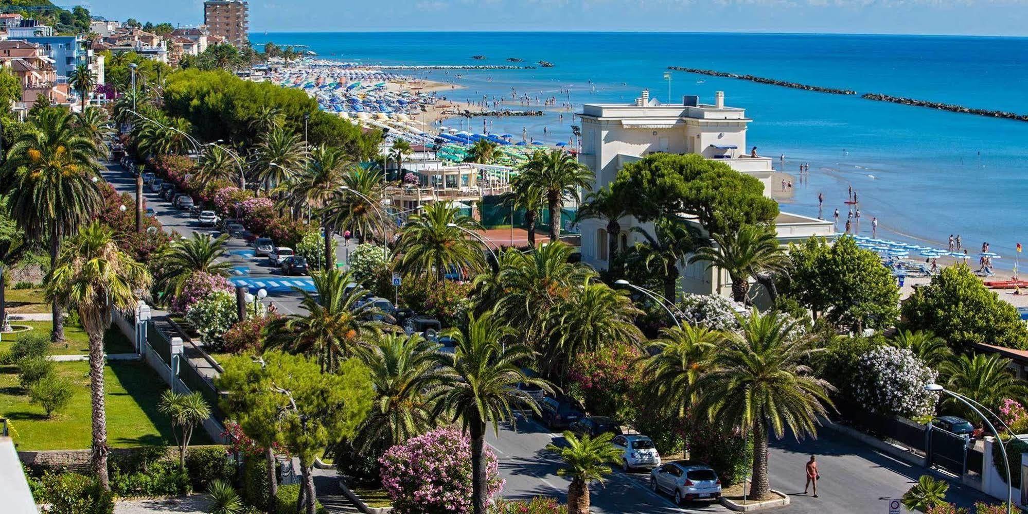 Hotel Ambassador Grottammare Exterior photo